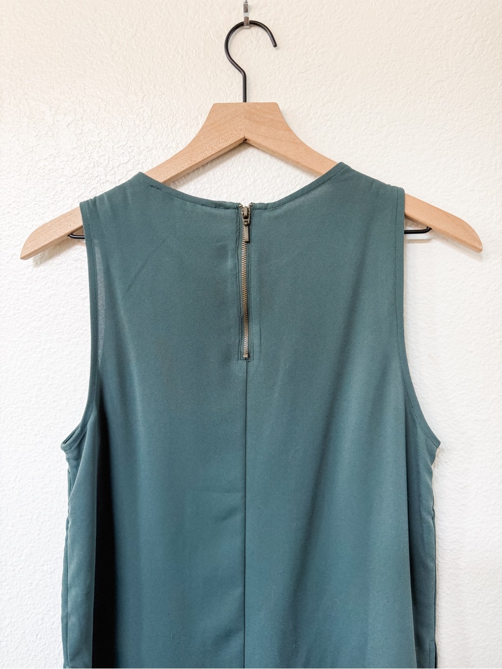F21 | back zip blouse